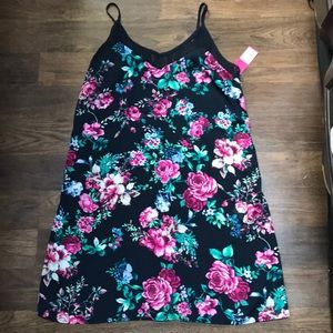 NWT- Women’s Large Floral Dress